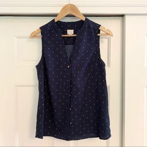 Target blue sleeveless button down blouse